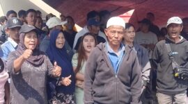Warga juga menyampaikan aspirasi kepada Gubernur Jawa Barat, Dedi Mulyadi atau yang akrab disapa Kang Dedi Mulyadi (KDM), foto: Abdul Kholilulloh 