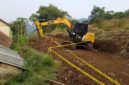 Satpol PP KBB tutup aktivitas dugaan penggundulan lahan di kawasan perbukitan Kampung Cilutung, Desa Singajaya, Kecamatan Cihampelas, Kabupaten Bandung Barat (KBB), yang viral di media sosial (foto: Abdul Kholilulloh)