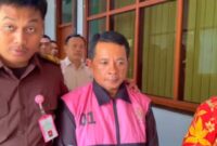 Ini tampang S ASN Bandung Barat yang jadi tersangka kasus korupsi dana hibah (foto: tangkapan layar video Jabarekpres)