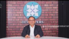 Ketua Dewan Pers, Komaruddin Hidayat saat memberikan pernyataan sikap atas sikap advokat Hotman yang dinilai merendahkan wartawan (foto: Instagram @officialdewanpers)