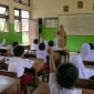 Ilustrasi kegiatan belajar mengajar siswa (foto: desain Abdul Kholilulloh)