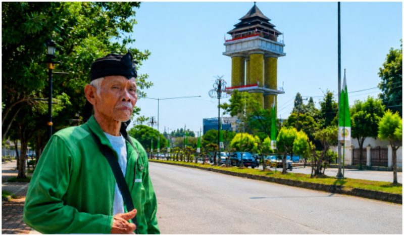 Tokoh pendiri Lembaga Seni Qasidah Indonesia Nusantara Jaya (LASQI NJ), Watemo Widjoyo (foto: Abdul Kholilulloh)