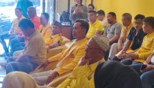 Kader senior Partai Golkar, Edi Rusyandi, resmi mendaftarkan diri sebagai bakal calon Ketua DPD Partai Golkar KBB (foto: dok. Sekitarkita.id)