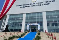 Gedung DPRD KBB, Kecamatan Ngamprah (foto: Abdul Kholilulloh)