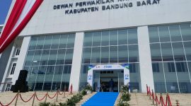 Gedung DPRD KBB, Kecamatan Ngamprah (foto: Abdul Kholilulloh)