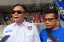 Ketua Umum Bobotoh Maung Bandung Bersatu (BOMBER), Dian Purnama didampingi Ketua BOMBER KBB, Duseng (foto: Abdul Kholilulloh)