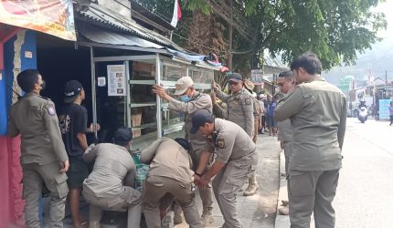 Pembongkaran Bangli di Sukamulya Padalarang, Warga RW 25 Pertanyakan Keadilan