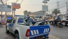 Kecelakaan maut terjadi di Jalan Raya Padalarang-Bandung, Desa Kertajaya, Kecamatan Padalarang, Kabupaten Bandung Barat (KBB), Senin (31/8/2026) sekitar pukul 14.37 WIB. Foto: Abdul Kholilulloh 