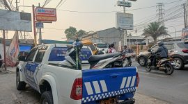 Kecelakaan maut terjadi di Jalan Raya Padalarang-Bandung, Desa Kertajaya, Kecamatan Padalarang, Kabupaten Bandung Barat (KBB), Senin (31/8/2026) sekitar pukul 14.37 WIB. Foto: Abdul Kholilulloh 