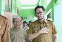 Bupati Bandung Barat Jeje Ritchie Ismail semprot kepala sekolah SMPN 2 Ngamprah saat kunjungan soal infrastruktur buruk (foto: istimewa)