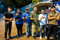Ketua Umum BOMBER, Dian Purnama (Apin Marmot) bersama Ketua BOMBER KBB, Duseng dan jajaran pengurus BOMBER Bandung Barat (foto: dok. BOMBER KBB/Abdul Kholilulloh)