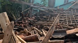 Sekolah Ambruk, Siswa MI Terpaksa Belajar Daring, Kemenag KBB: Relokasi Diupayakan