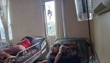 Sejumlah korban diduga keracunan MBG dirawat di RS IMC Cimareme (foto: Abdul Kholilulloh)