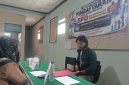 Panitia membuka pendaftaran bakal calon anggota BPD Desa Padalarang (foto: Abdul Kholilulloh)