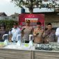 Kapolres Cimahi AKBP Moh. Faruk Rozi pimpin pemusnahan barang bukti obat obatan terlarang (foto: Abdul Kholilulloh)