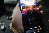 Status WhatsApp Pemdes Cipeundeuy viral ditengah puluhan siswa terkapar keracunan makanan (foto: Abdul Kholilulloh)