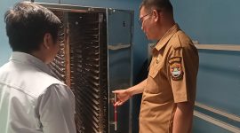 Ketua Satgas MBG Bandung Barat, Fauzan Azima melakukan sidak ke SPPG Padalarang Cipeundeuy (foto: Abdul Kholilulloh)