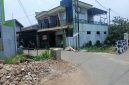 Satpol PP KBB bakal bongkar 17 Bangli termasuk teras rumah mewah di Kampung Sukamaju RW06, Desa Padalarang, Kecamatan Padalarang di tahap kedua (foto: Abdul Kholilulloh)