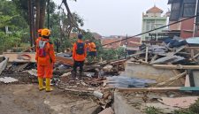 520 Rumah Rusak Diterjang Puting Beliung di KBB, Gedung KDMP Turut Terdampak
