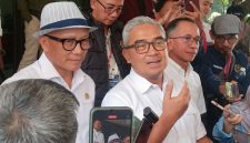 Wali Kota Farhan Siagakan Bandung Dua Hari, 11 Polisi Jadi Korban Kericuhan Demo
